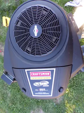 Pgt9000 Briggs & Stratton Used And 28 Gross Hp Complete Running Engine Includes Muffler