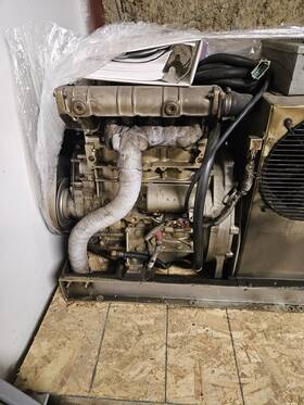 Deutz F3m2011 2005 33hp Air Cooled Diesel Engine Coupled To Generator