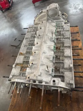 137712 Ferrari Testarossa Engine Block
