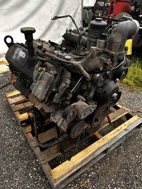 Ford 1858583c1 2003-2007 Powerstroke 6.0 F 250 350 F450 F550 Core Long Block Rebuildable
