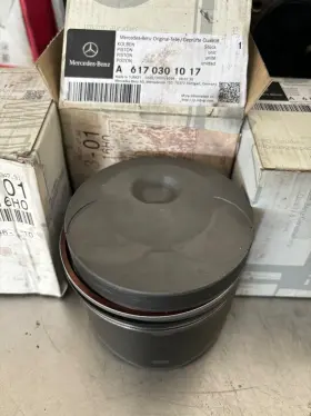 A6170301017 Mercedes-benz Om617 Turbo Pistons Oem Nos A617 030 10 17
