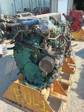 300.vohc07 Volvo 2007 D12d Engine Runs Good Need Oil Pan 10579765