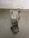 Land Rover Discovery 5 L462 Engine Mount Bracket HPLA6037AB Rh 2.0D 2017 Used. Price: $53.46.